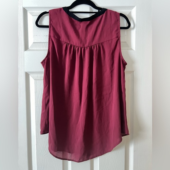 Business casual tops - Picture 3 of 7